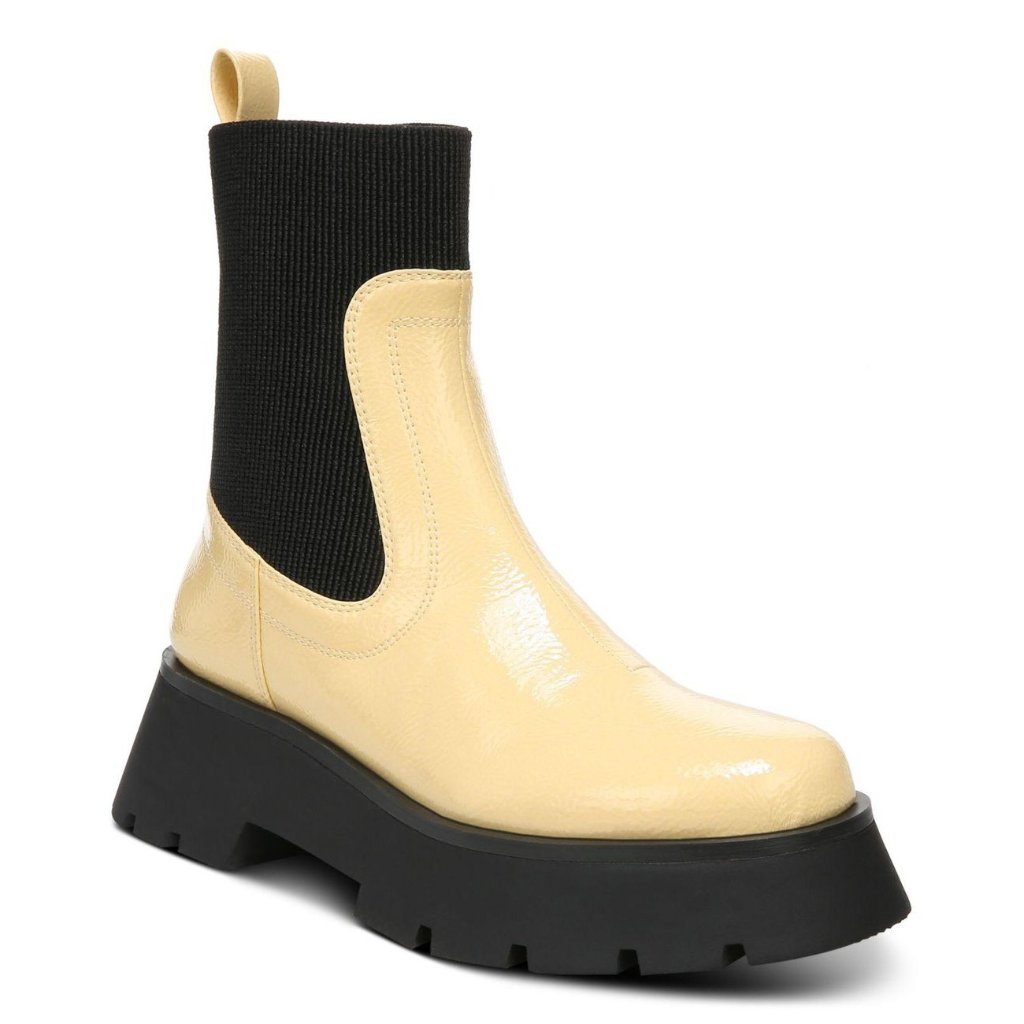Circus Sam Edelman Leslie Lug Sole Chelsea Booties In Cream Black